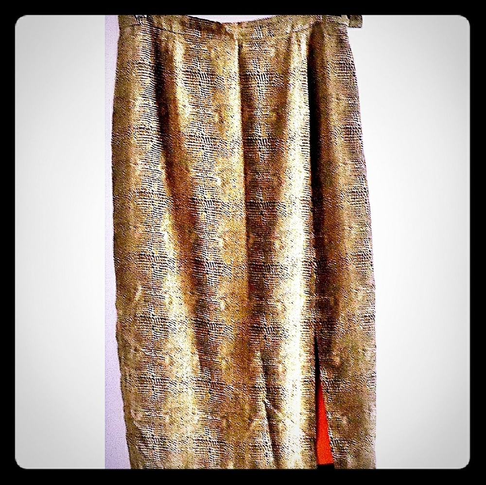 LN Italian viscose/acetate lined size 14