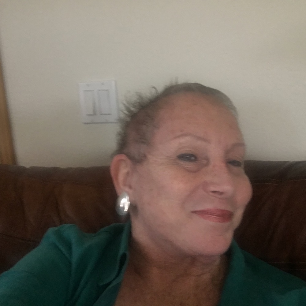 Meet your Posher, Sharon