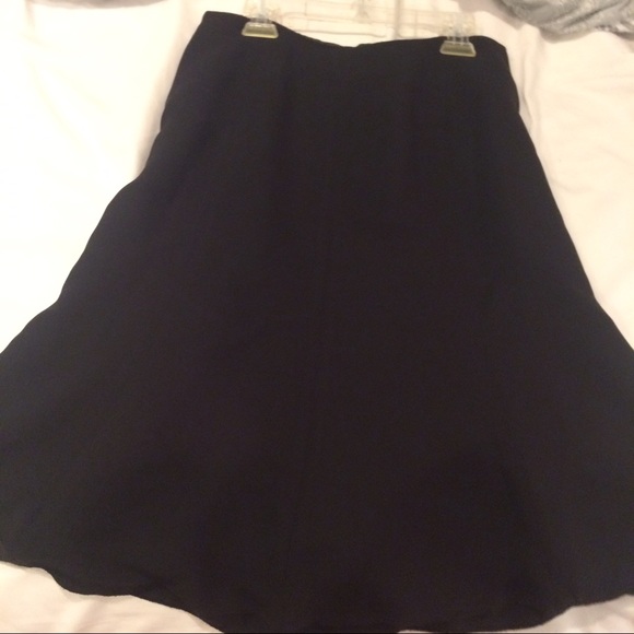 Ann Taylor A Line Black Skirt - Picture 2 of 3