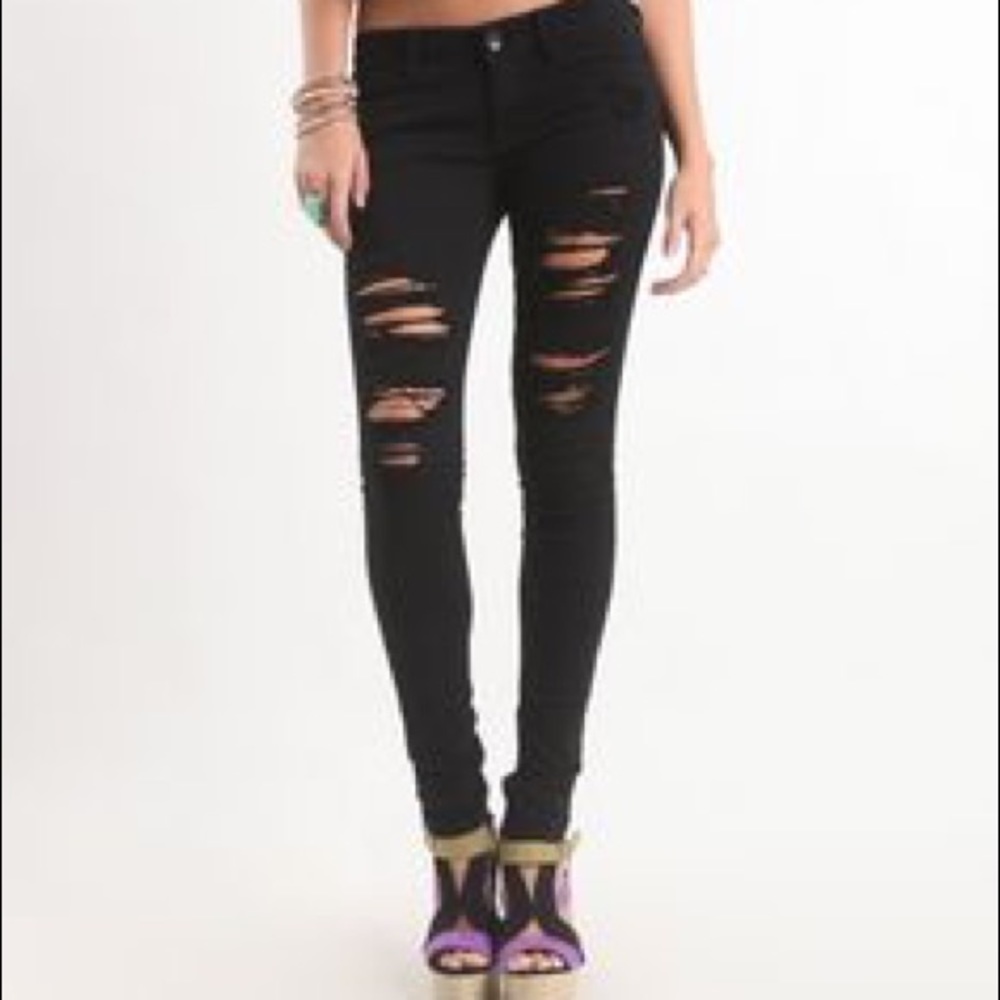 Bullhead black distressed jeans 00