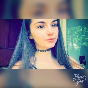 Meet your Posher, Desiree