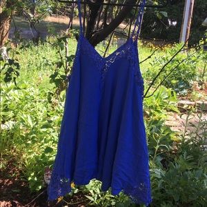 Flowy mini dress w/ lace