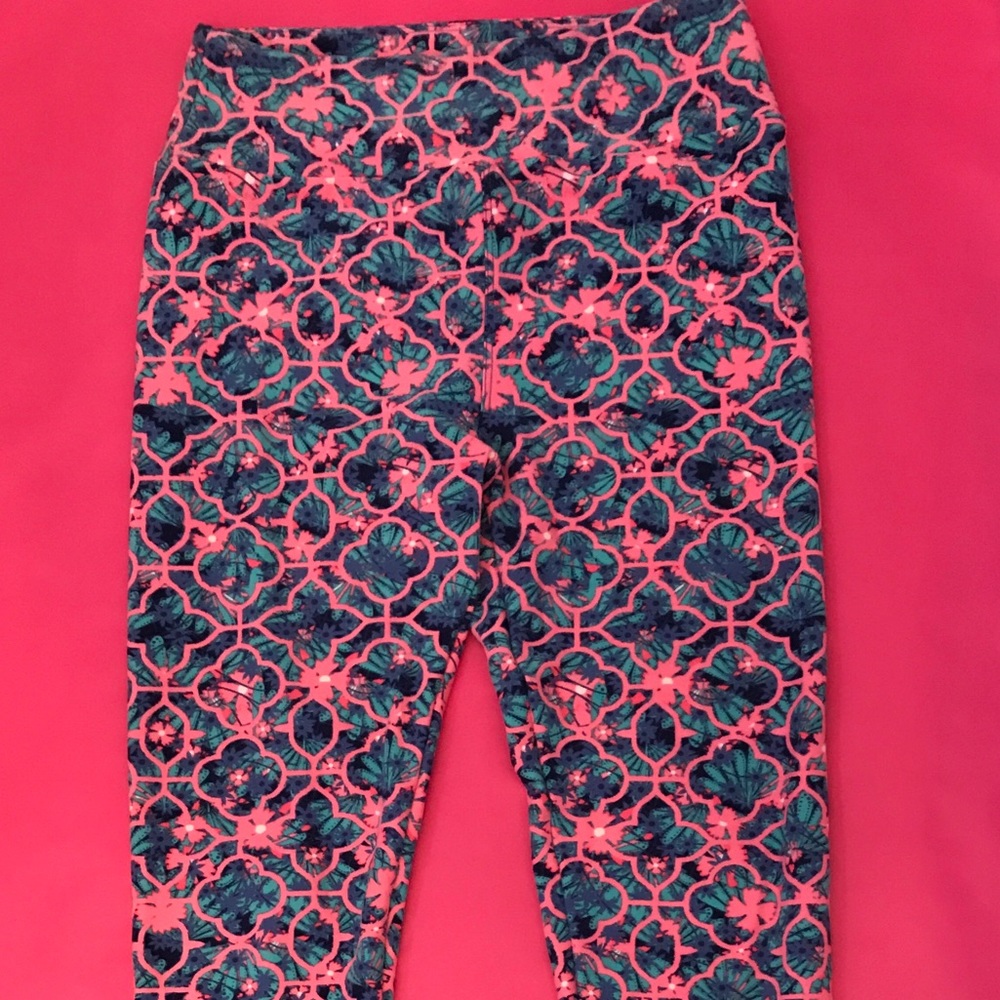 LulaRoe One Size Leggings- Pink geometric print