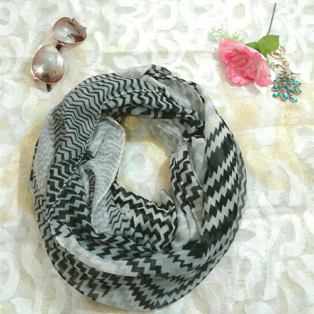 🔥 Infinity Scarf