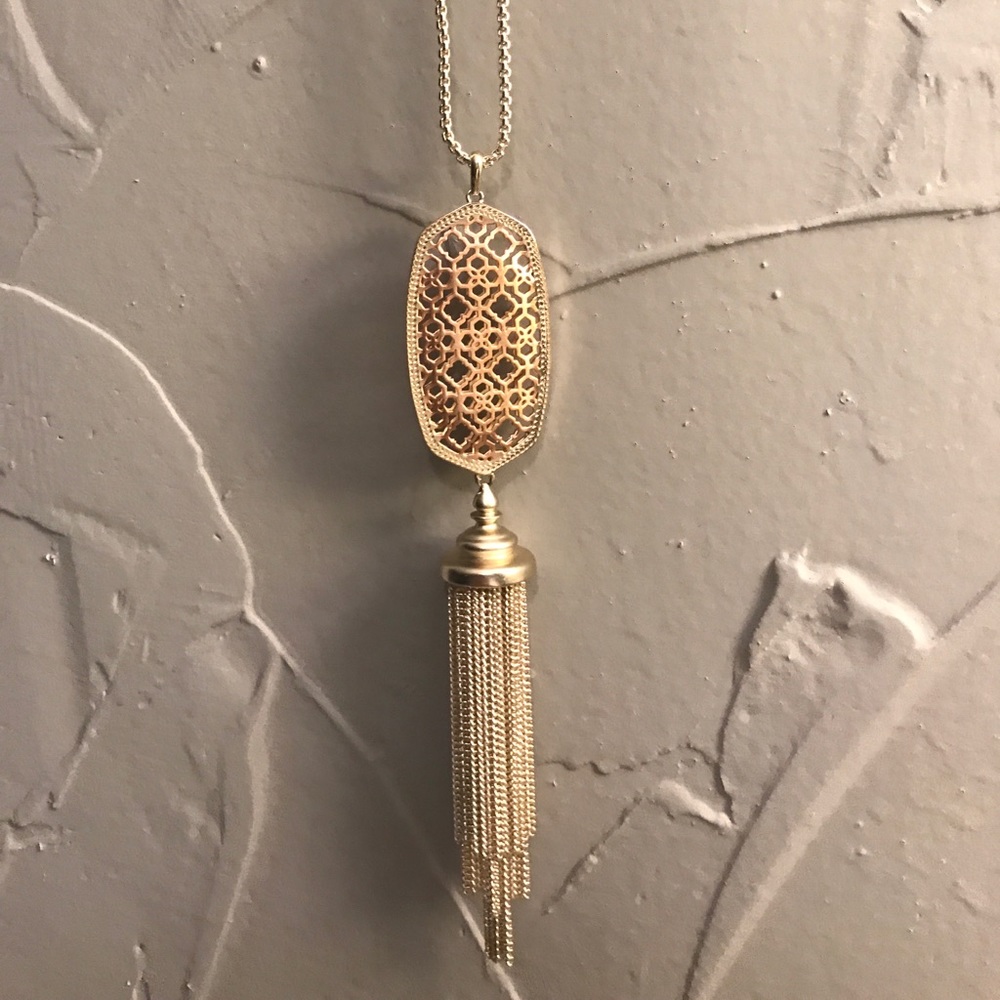 Kendra Scott Necklace!