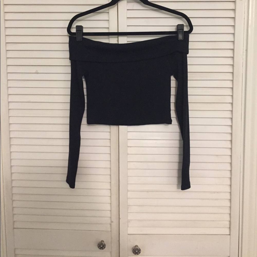 Kendal & Kylie Off the shoulder crop top