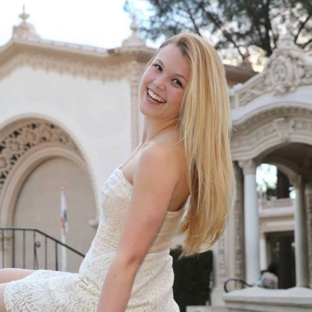 Meet your Posher, Cece