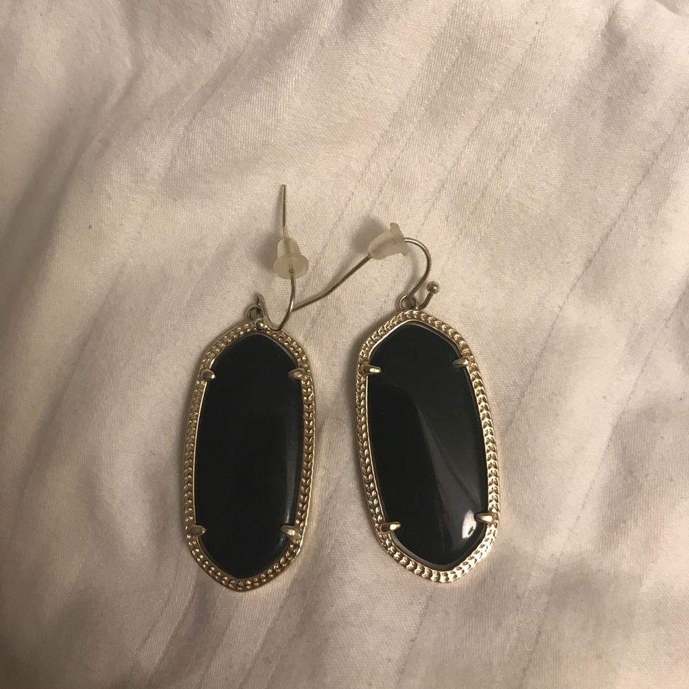Kendra Scott Earrings!
