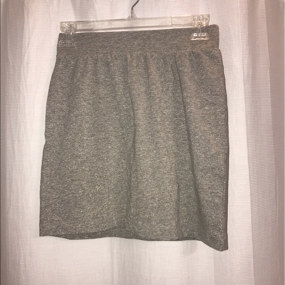 Gap skirt