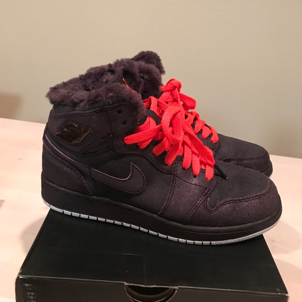 AJ1