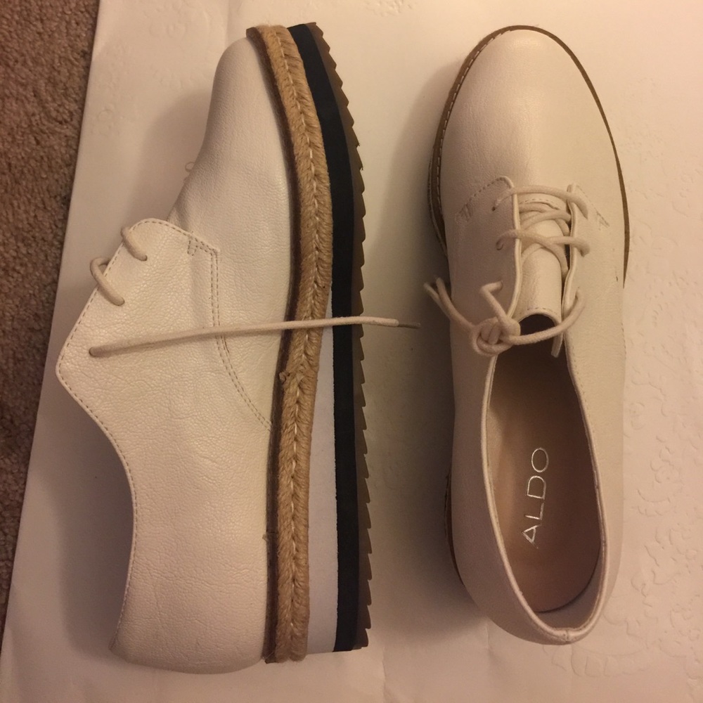 aldo white leather shoes with heel detail