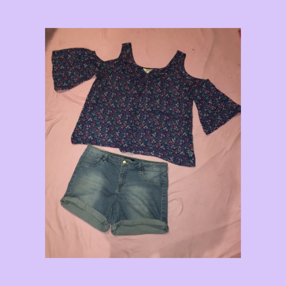 Flowy shoulder cutout blouse.