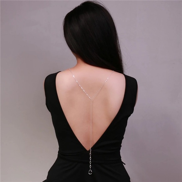 -Elegant V crystal water drop back body chain. - Picture 1 of 3