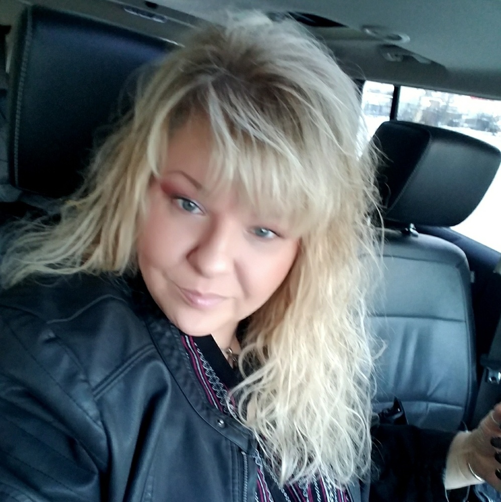 Meet your Posher, Gena