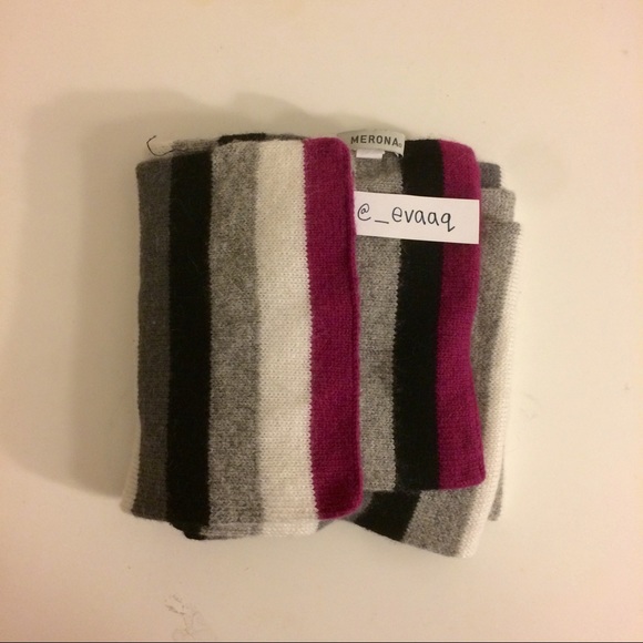 SCARF - Picture 2 of 4