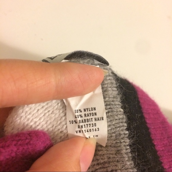 SCARF - Picture 3 of 4