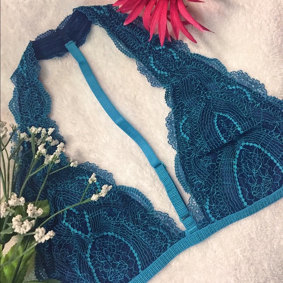 Free People Other - FREE PEOPLE halter lace bralette
