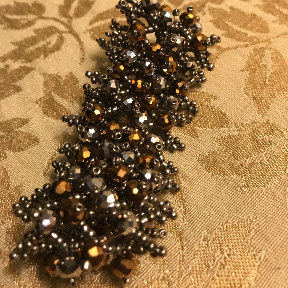 Flexible Bracelet with Reflective Shine