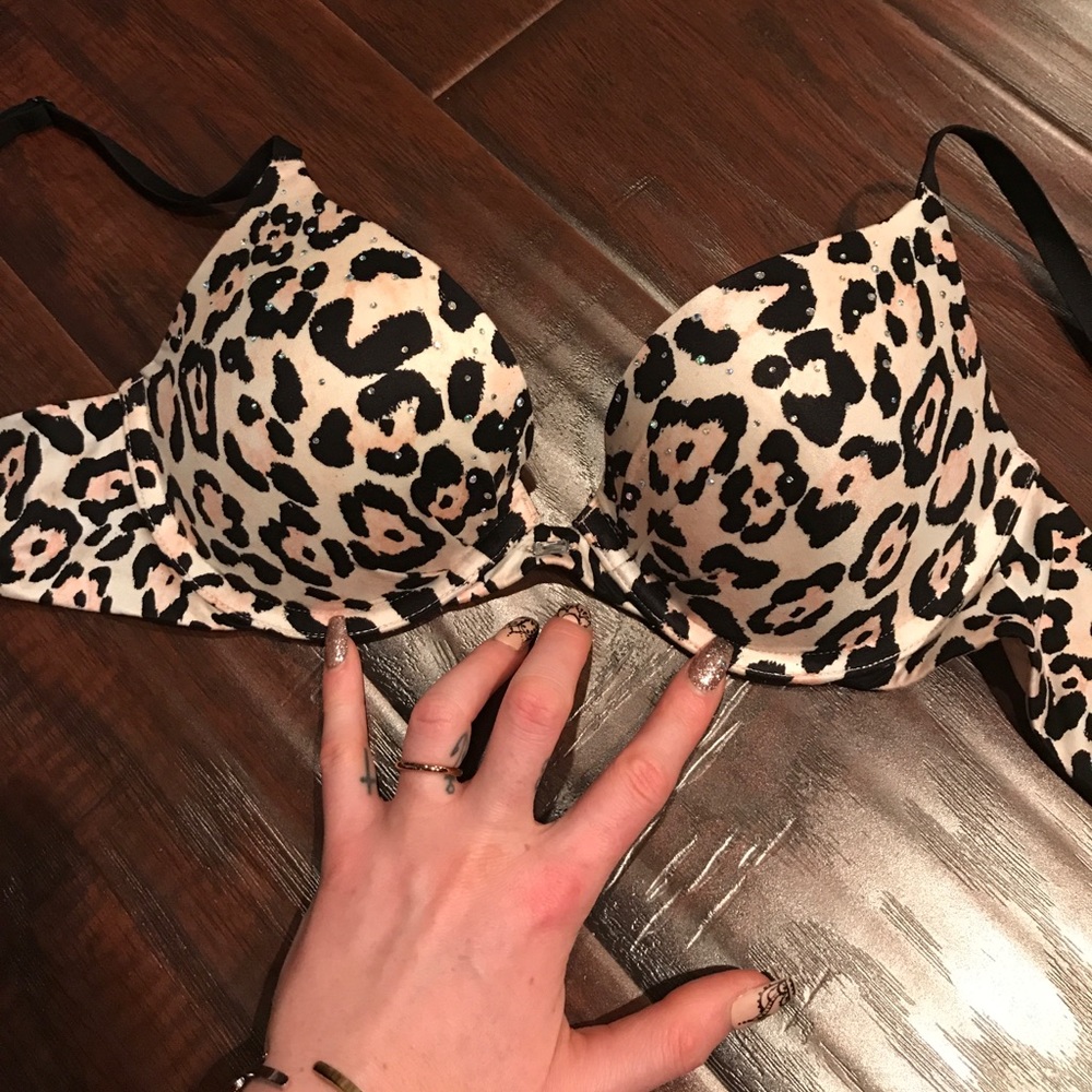 Leo Print rhinestone embezzled bra