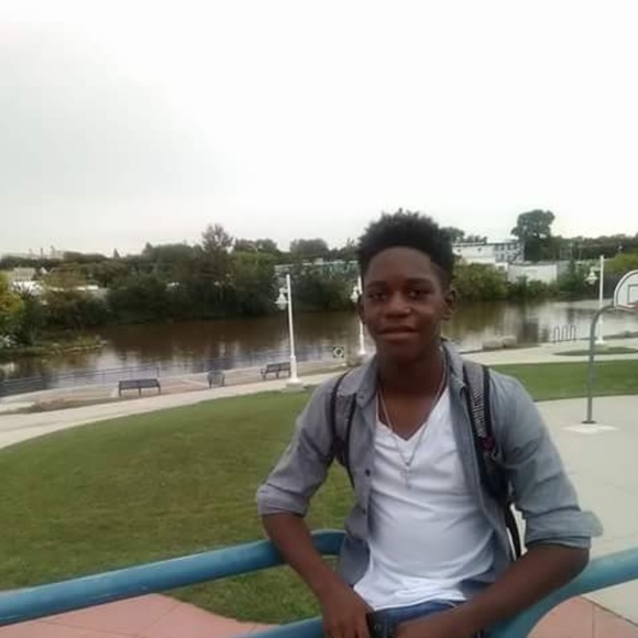 Meet your Posher, Tae - Picture 2 of 2