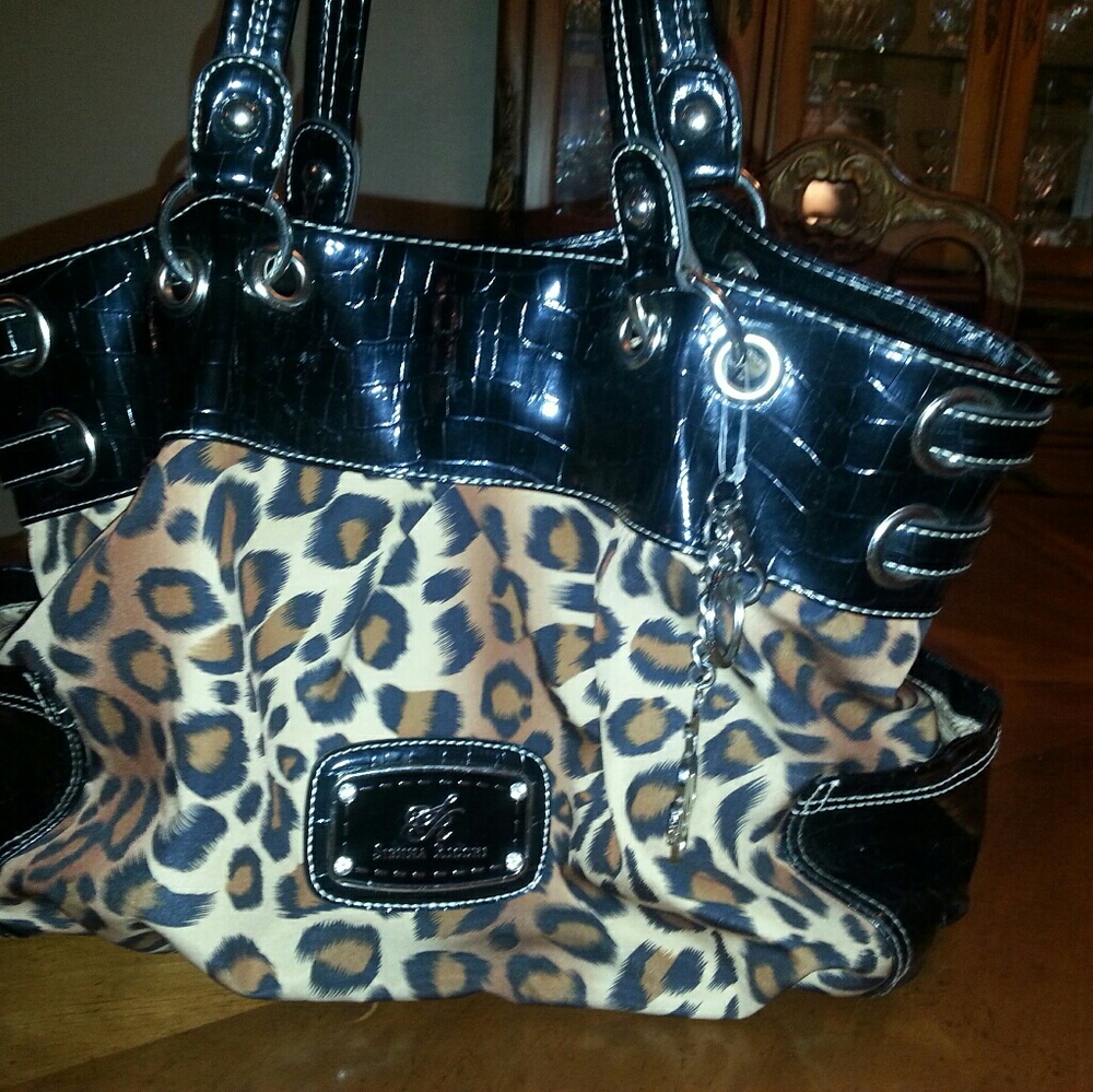 Shoulder bag