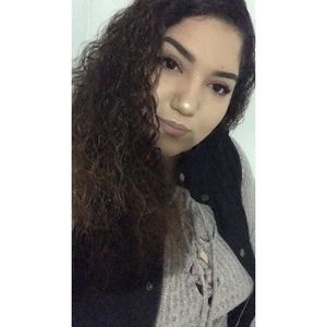 Meet your Posher, Andrea