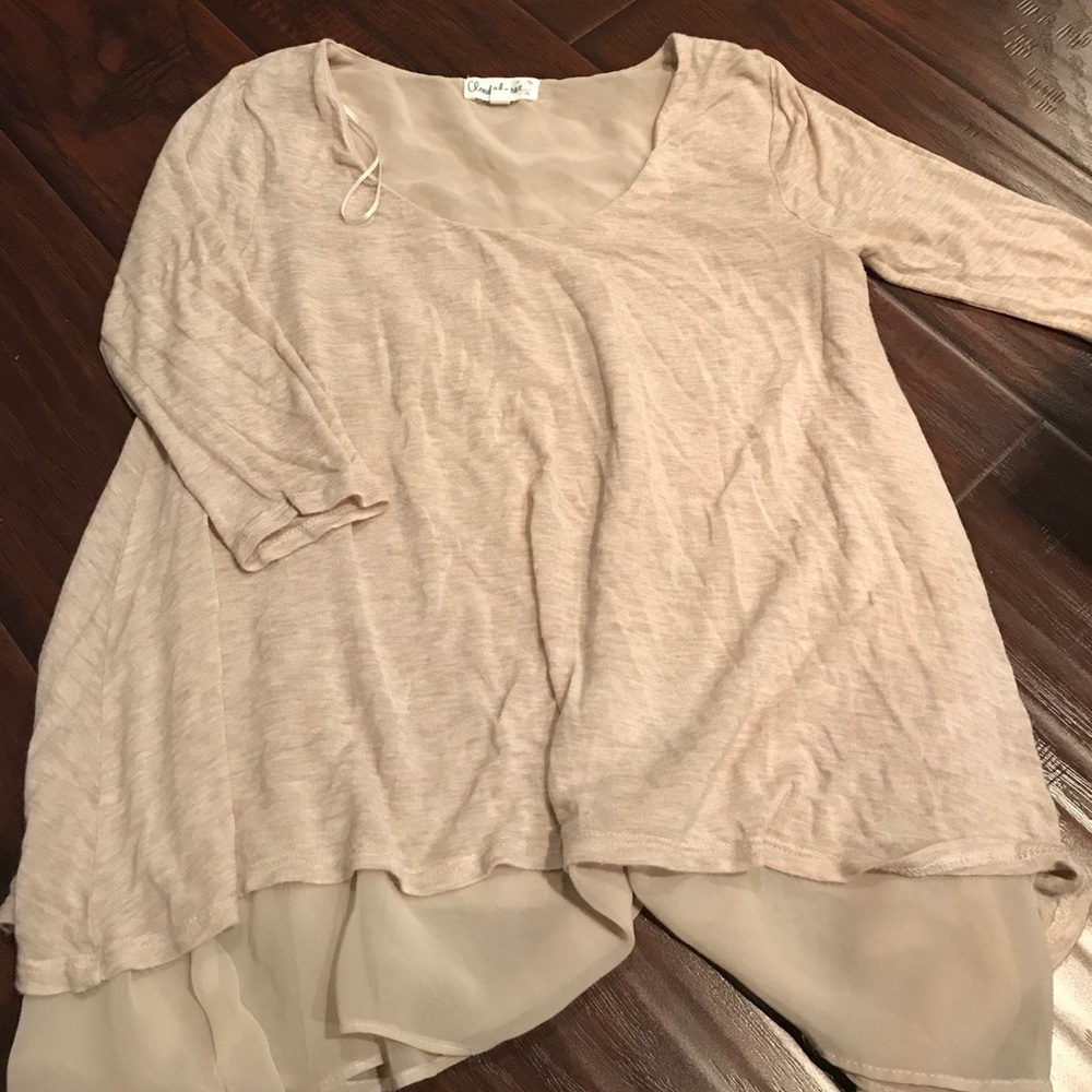 Flowy double layer 3/4 sleeve top