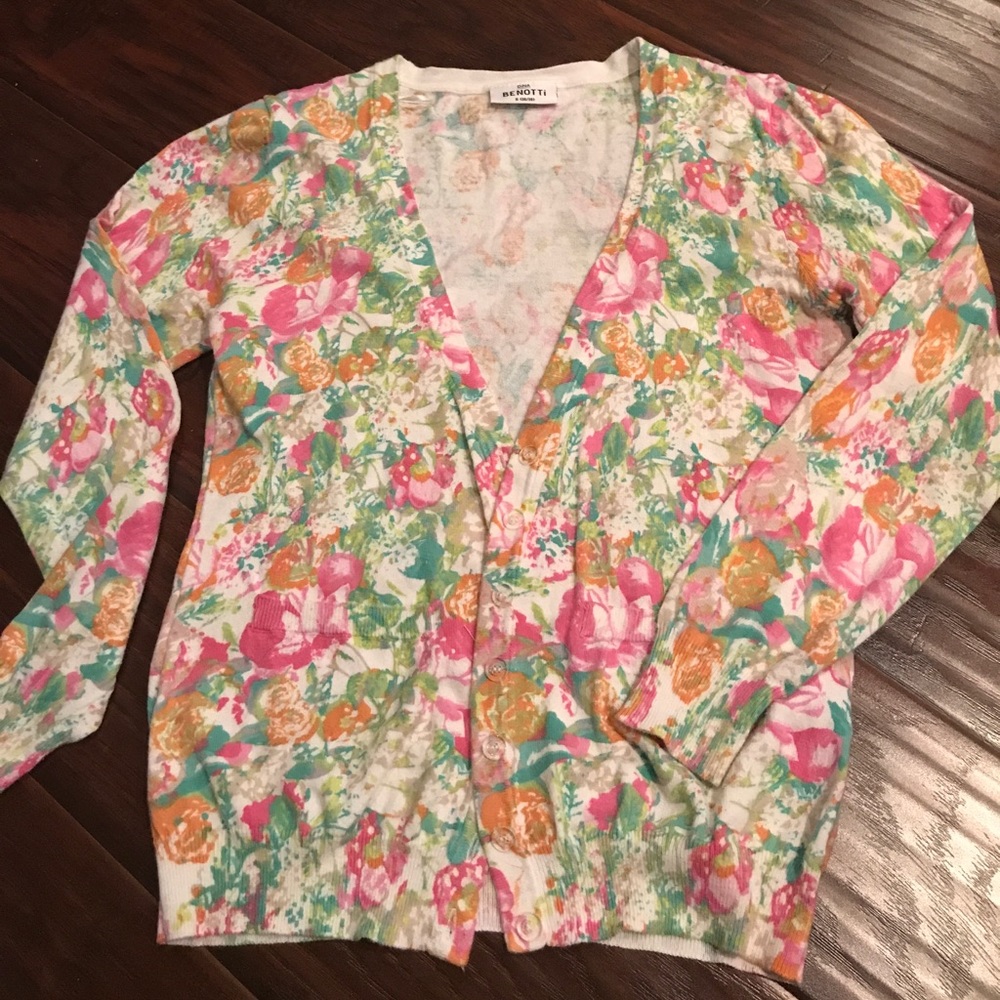 Unique flower print cardigan