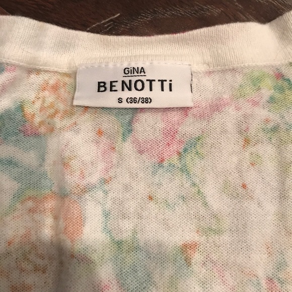 Unique flower print cardigan - Picture 4 of 4