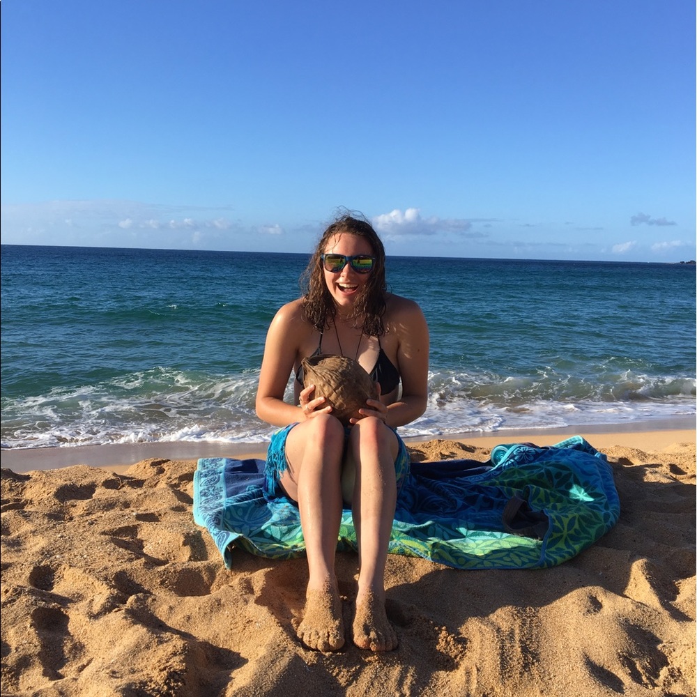 Meet your Posher, Olivia