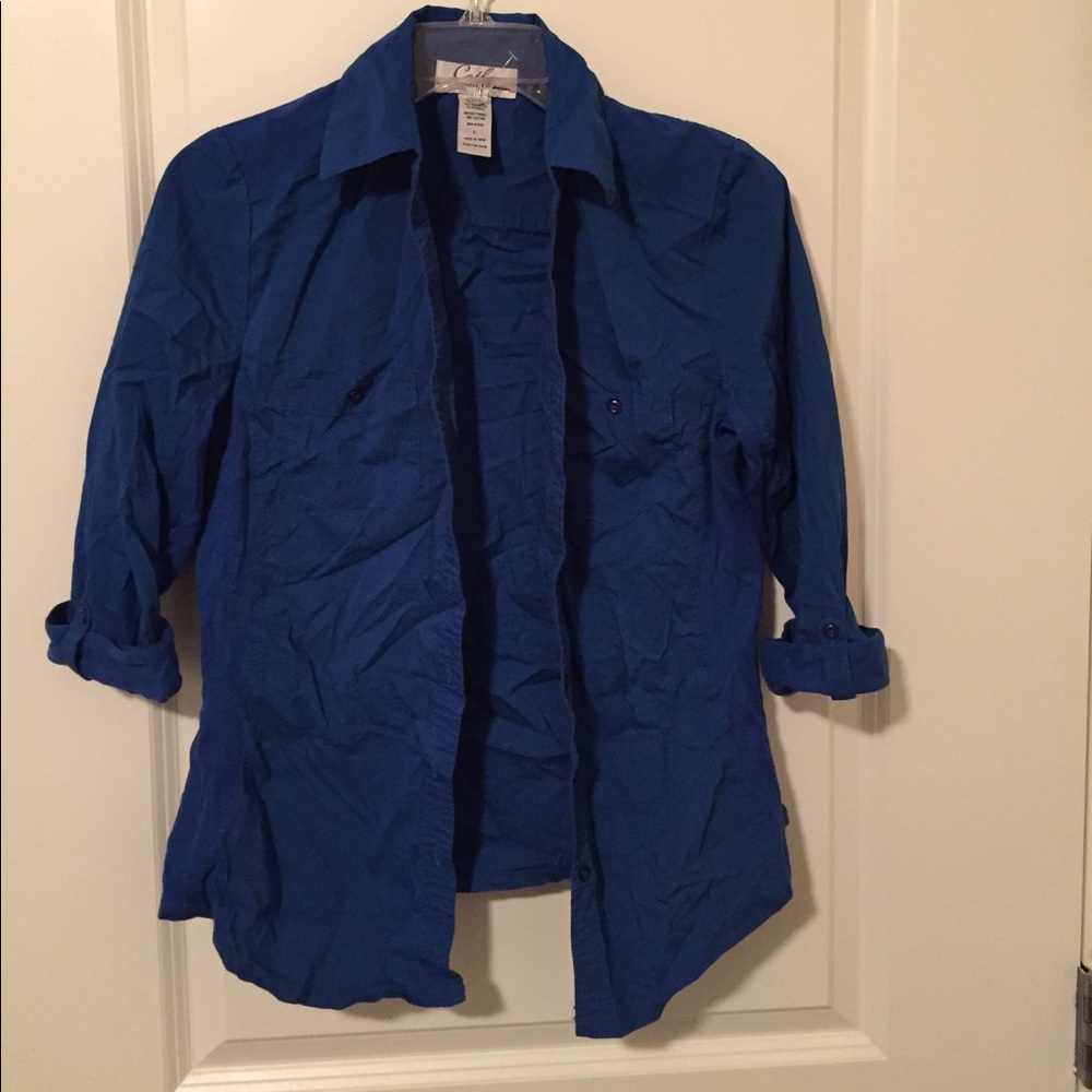 Blue half-sleeve shirt