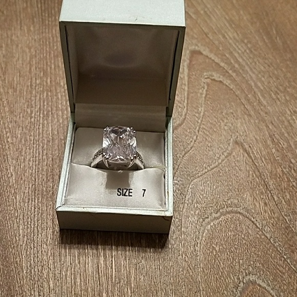 NWT on box. Beautiful ring! - Picture 2 of 4