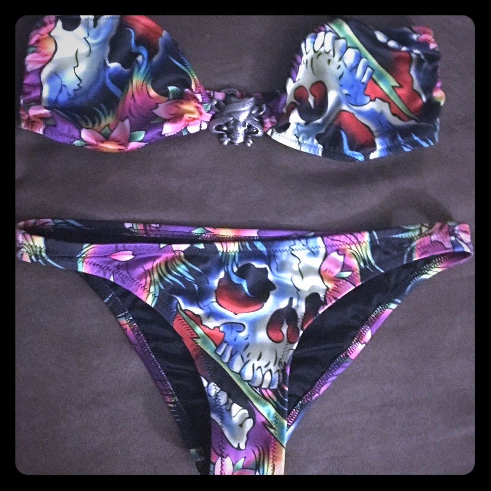 Ed hardy bikini 👙 size medium and super cute/ fun