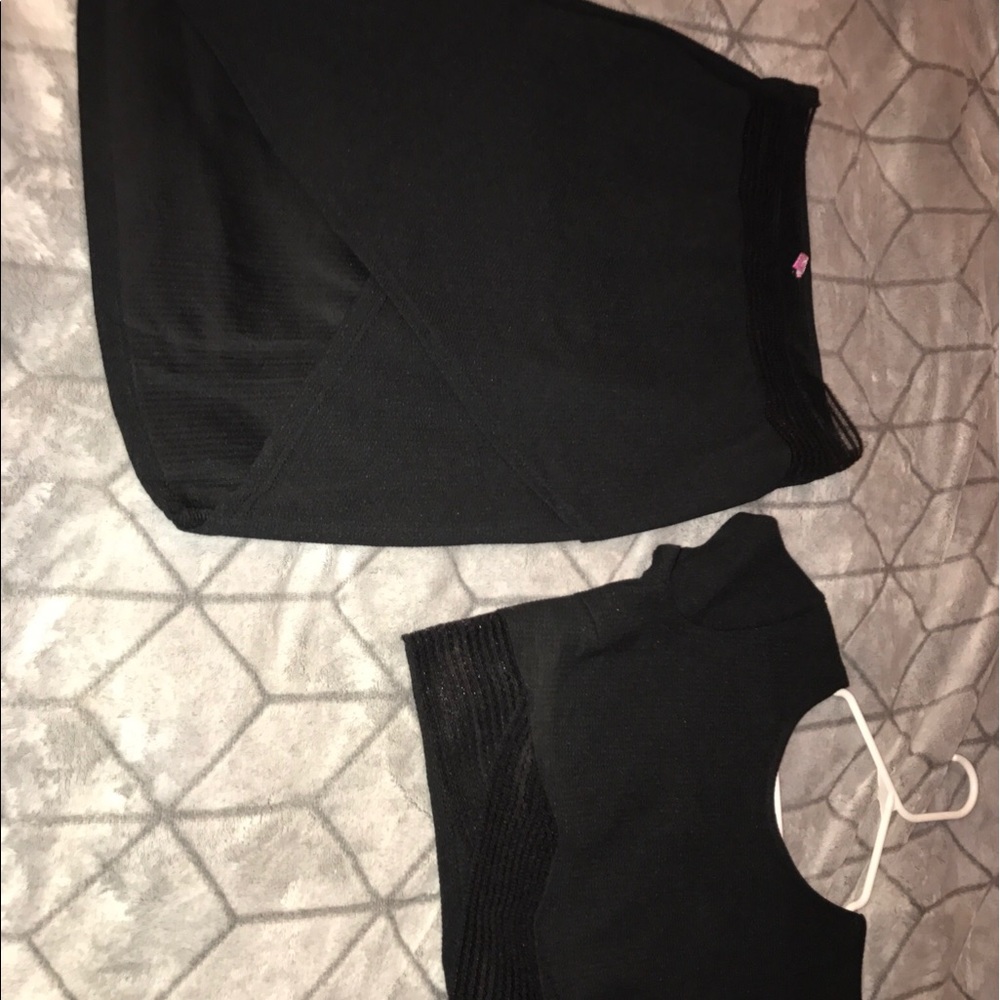 2 piece black set