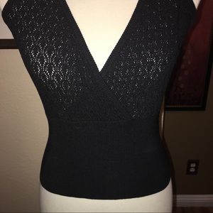 BLACK KNIT SILK AND SPANDEX CROPPED TOP