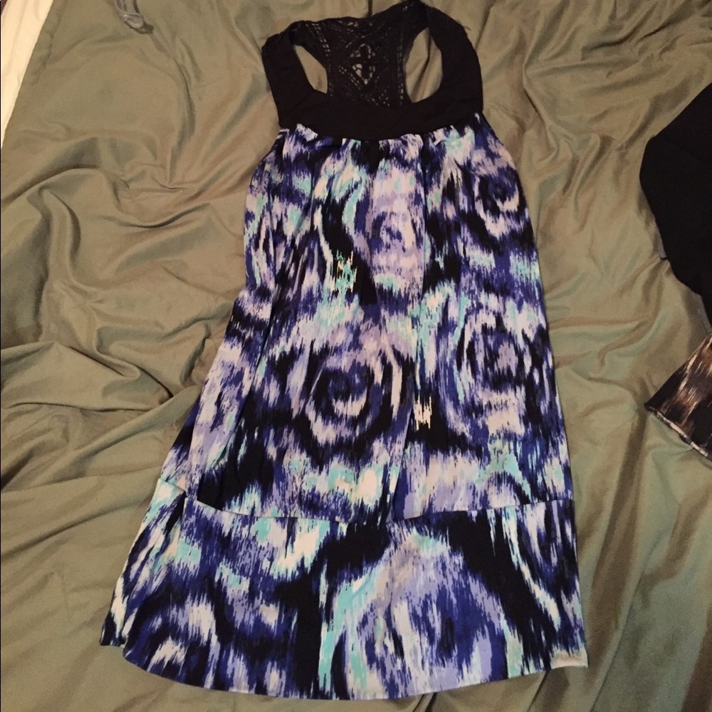 Sleeveless shirt