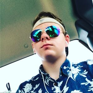 Meet your Posher, Josh