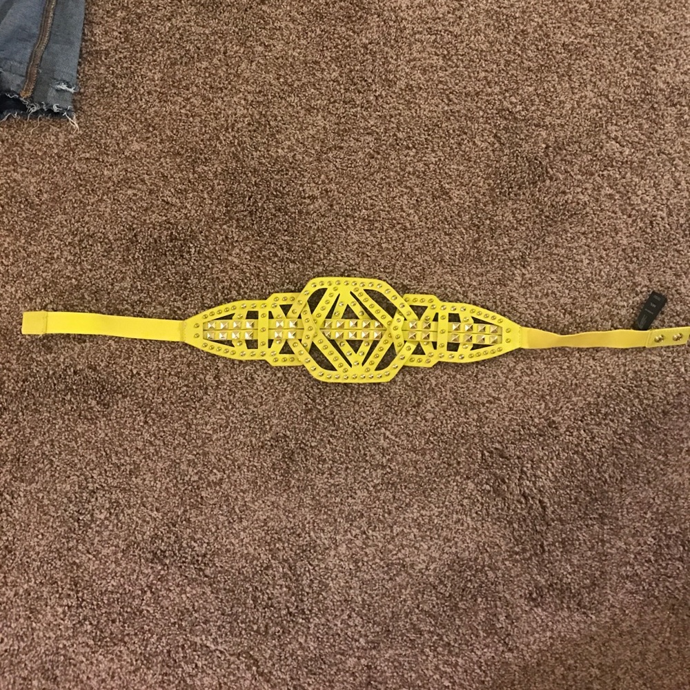 Bebe yellow waist belt