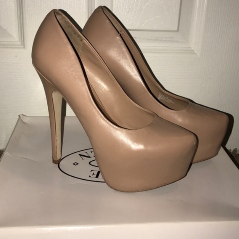 Steven Madden Pumps