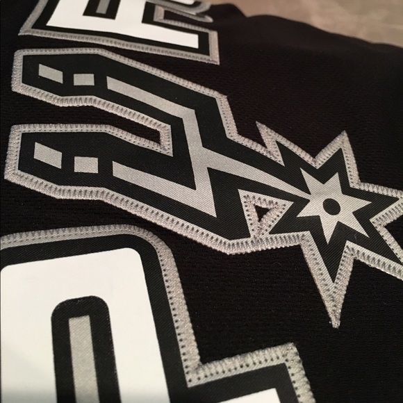 Kawhi Leonard Defensive MVP Adult M Jersey Spurs ! - Picture 3 of 6