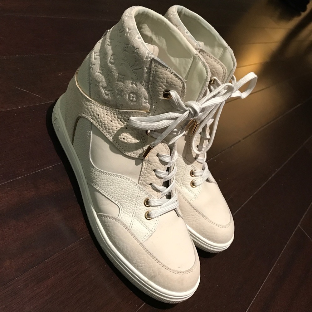 High top boots LV , barely worn with dust bag