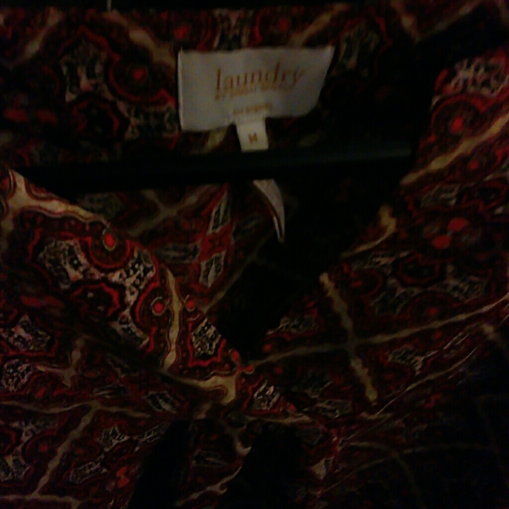 Im selling a dress shirt gently used.