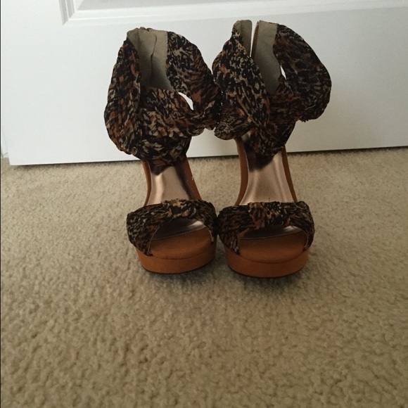 NO MORE DISCOUNT ✨Charlotte Russe shoes - Picture 3 of 5