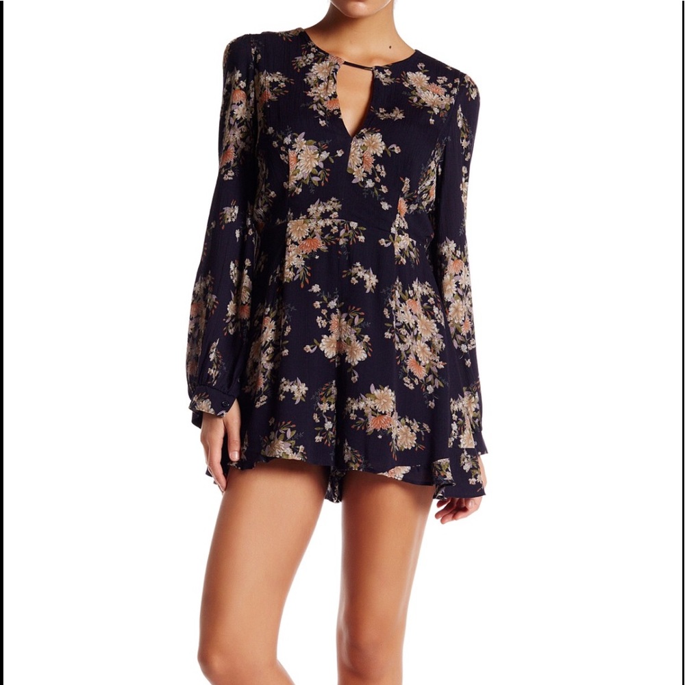ASTR keyhole floral romper