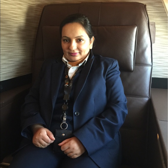 Meet your Posher, Ritu - Picture 1 of 1