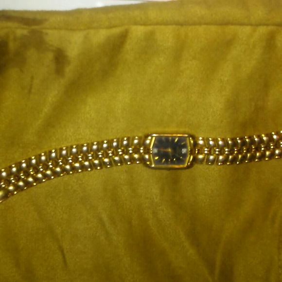 Ladies watch - Picture 1 of 1