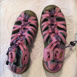 Keen Pink Girls Shoes size 5