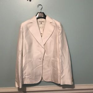 Hot Hot Hot white banana republic suit!!