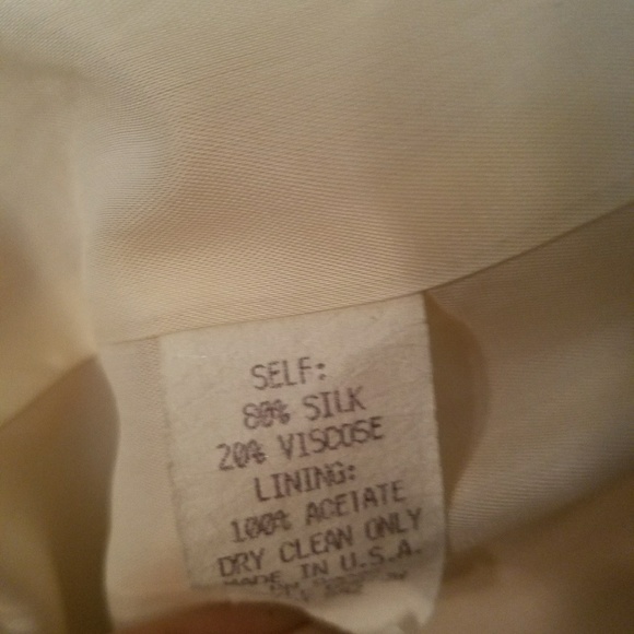 Pink Silk Blazer - Picture 3 of 4