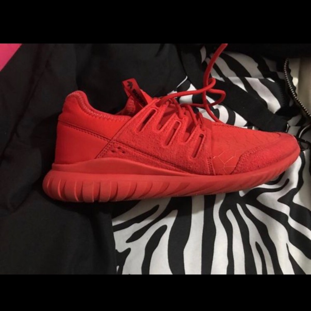 Adidas - Picture 2 of 3
